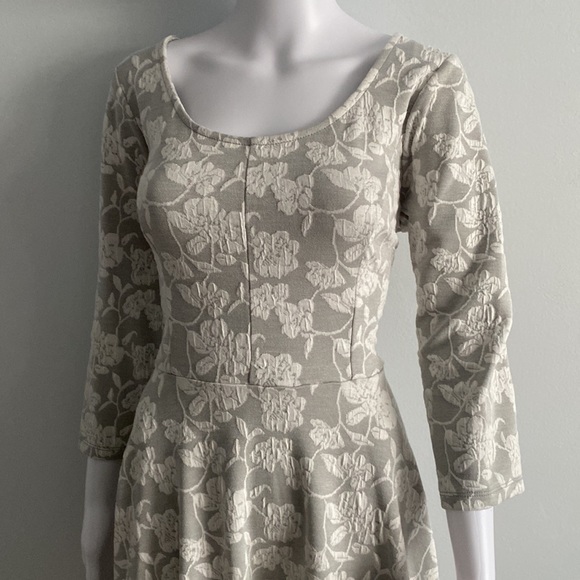 Lauren Conrad Dress - Picture 2 of 7